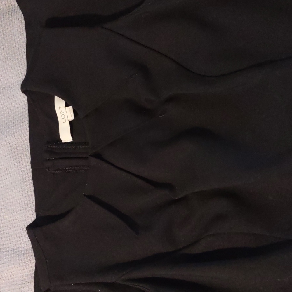 Ann Taylor Loft sleeveless black dress, size 4P, Like new!